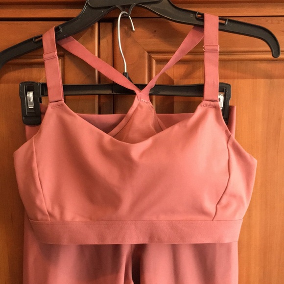 Old Navy Active - Powersoft leggings and sports bra. - Picture 2 of 7